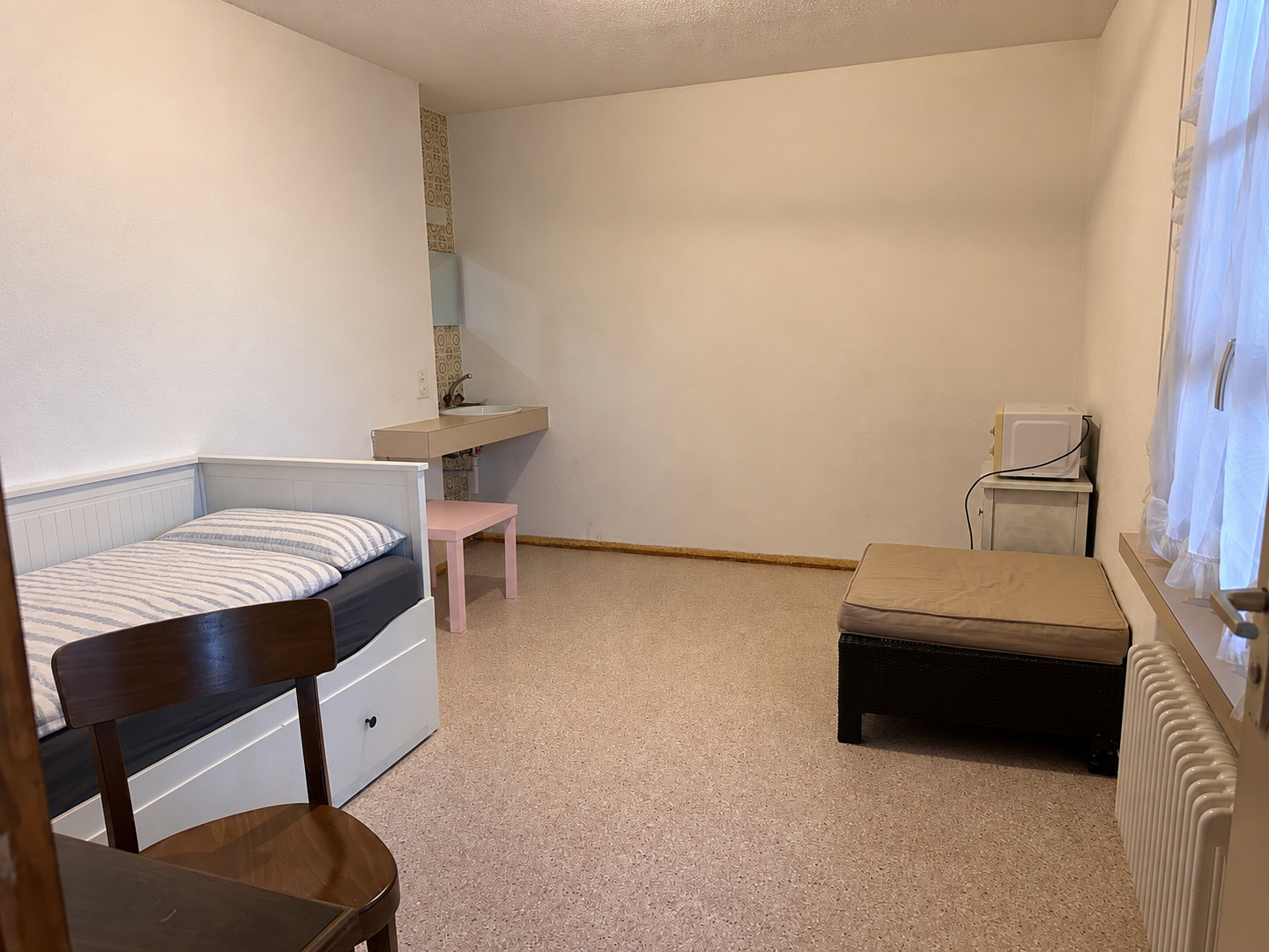 1 room single room