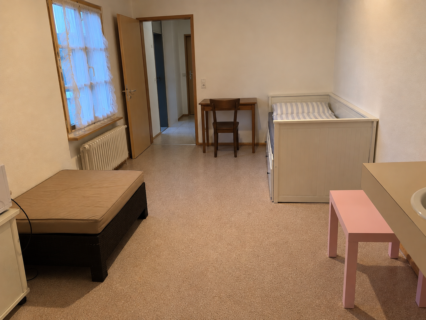 1 room single room