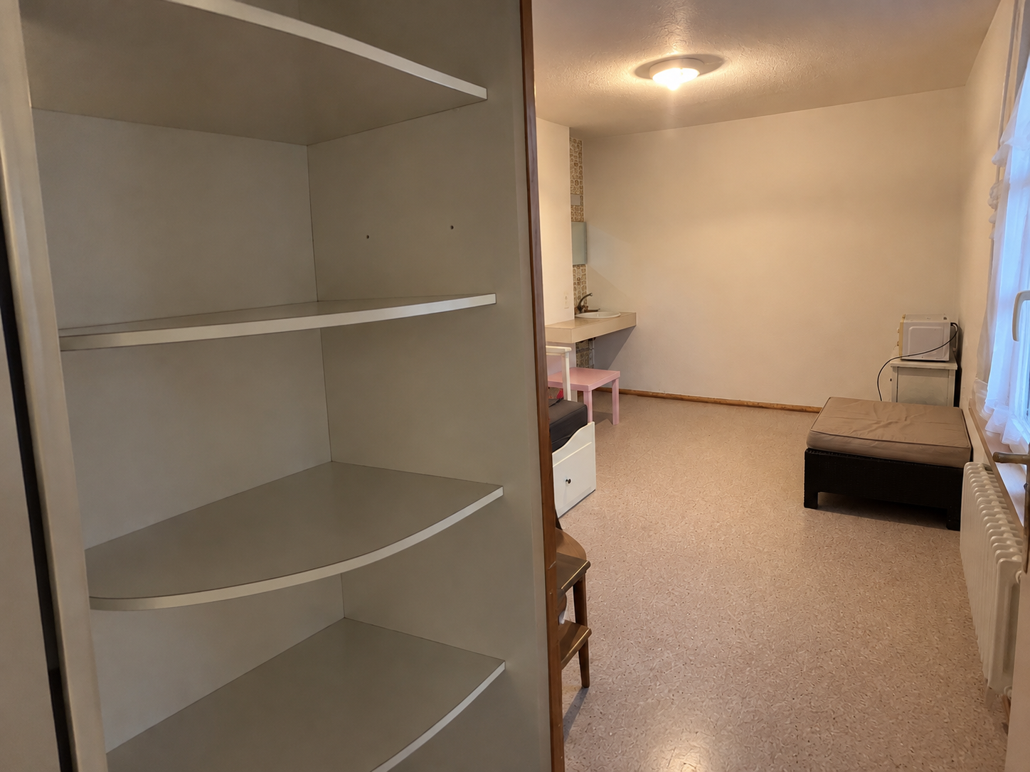 1 room single room
