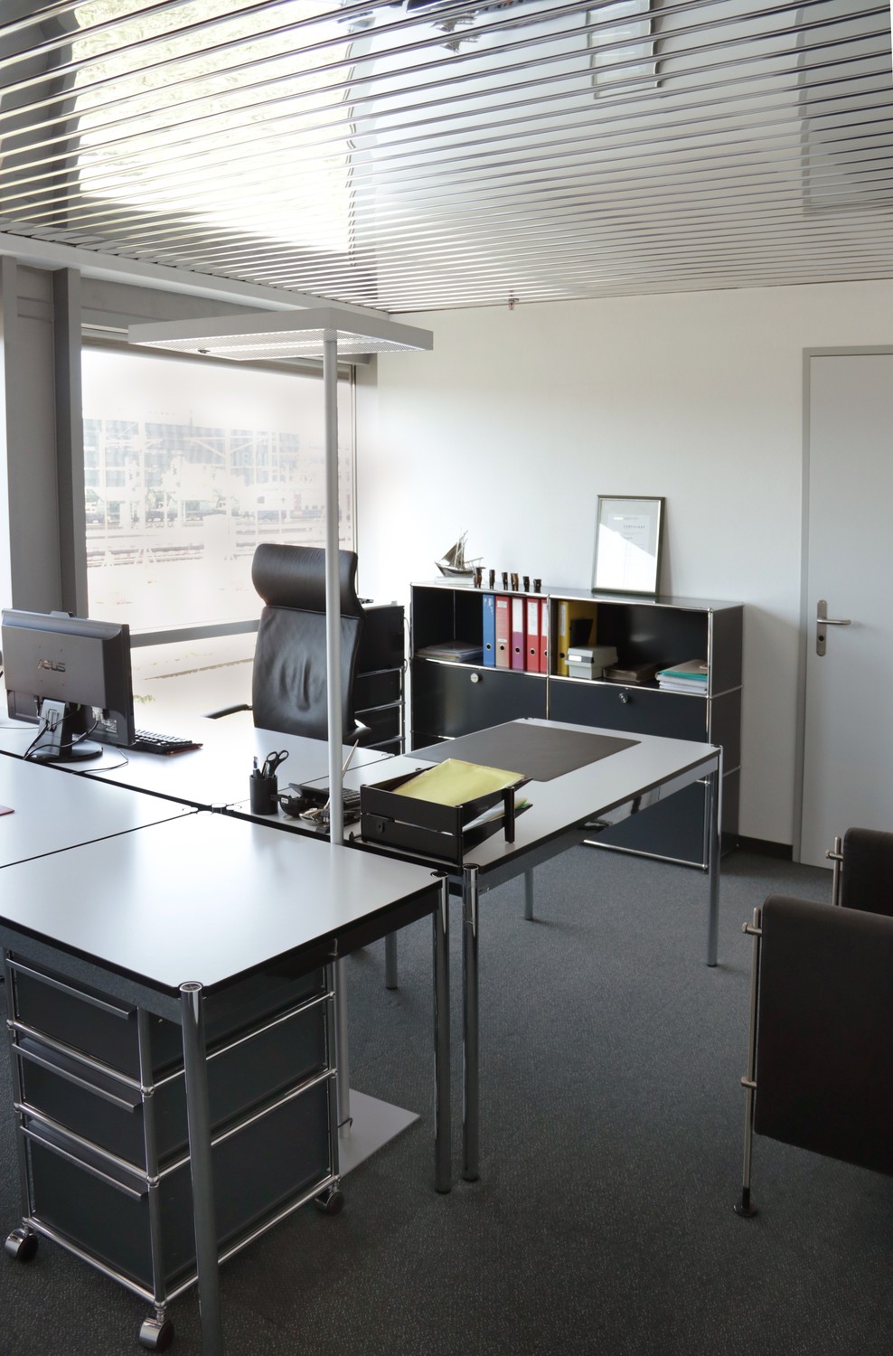 Office, photo 2 of 5