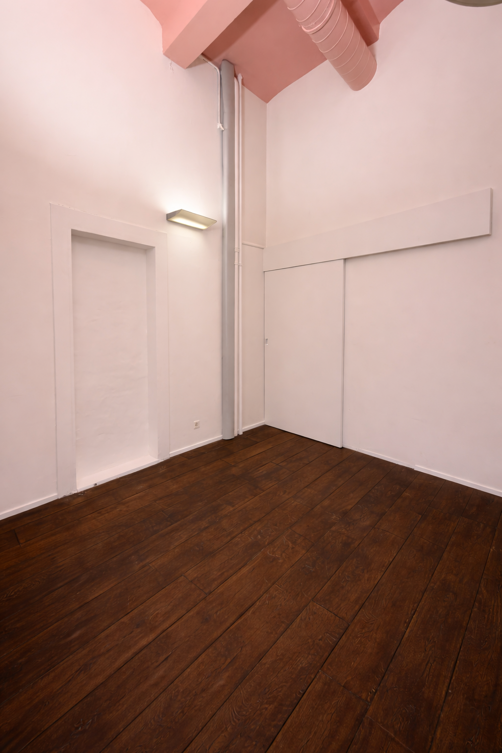 Office, photo 1 of 3