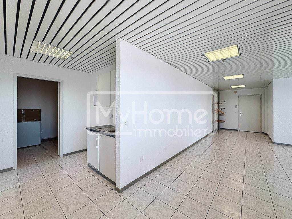 103m² shop, photo 4 of 6