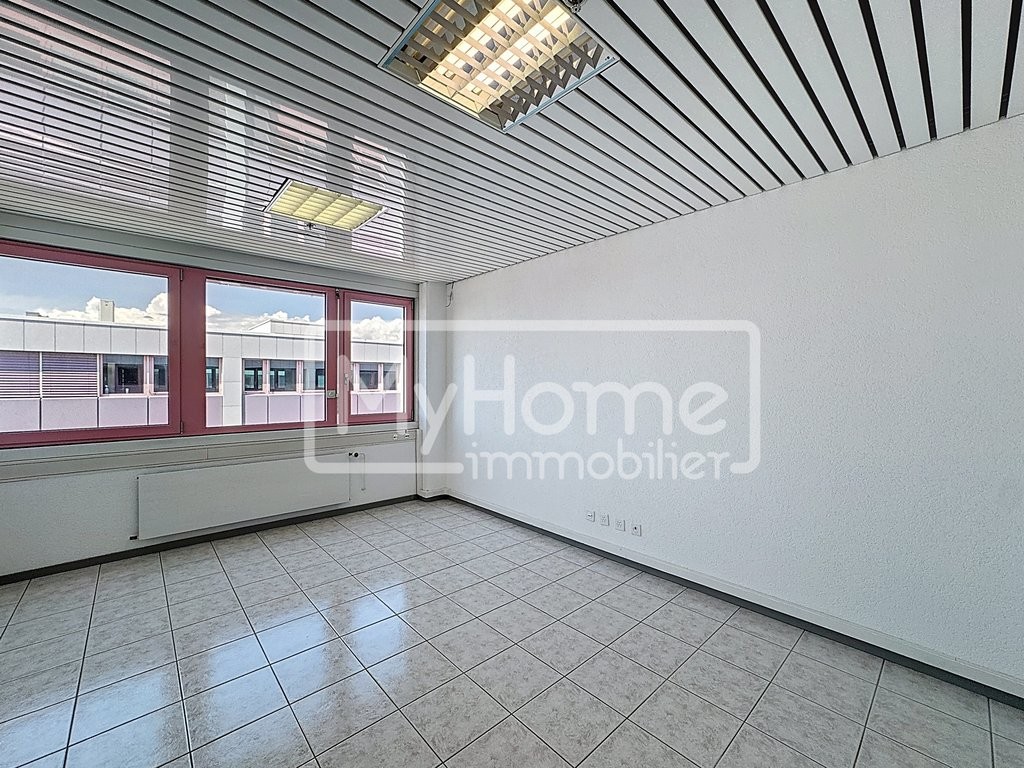 103m² shop, photo 5 of 6