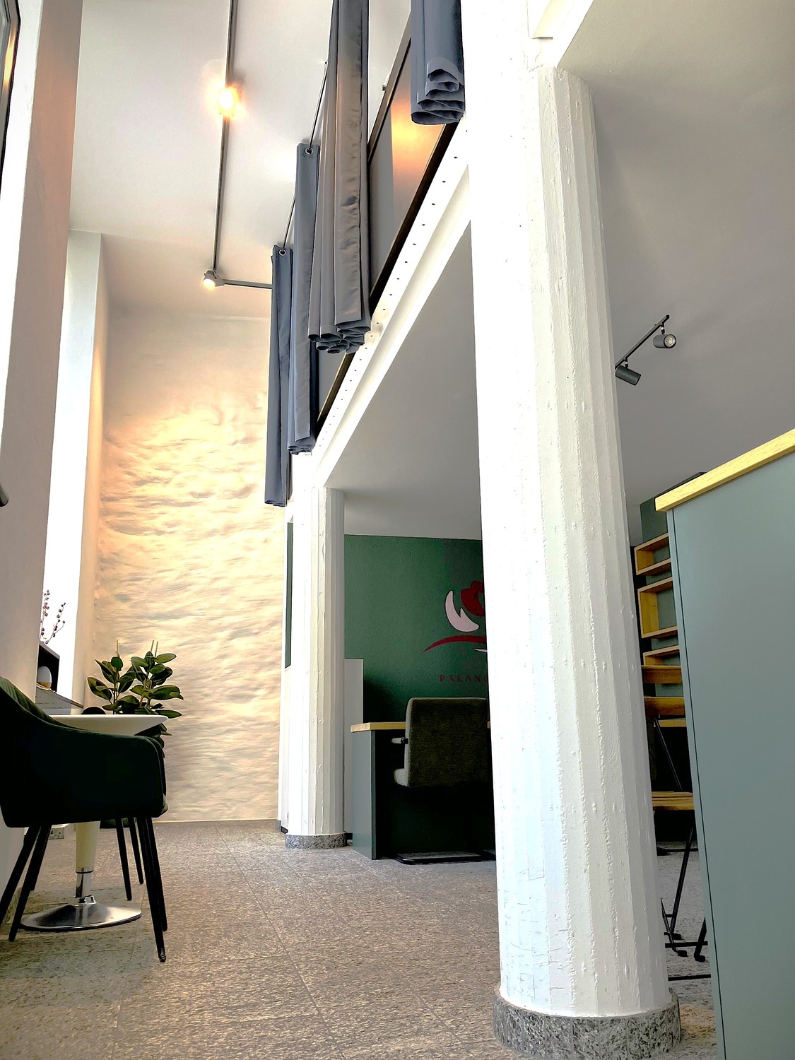 89m² commercial