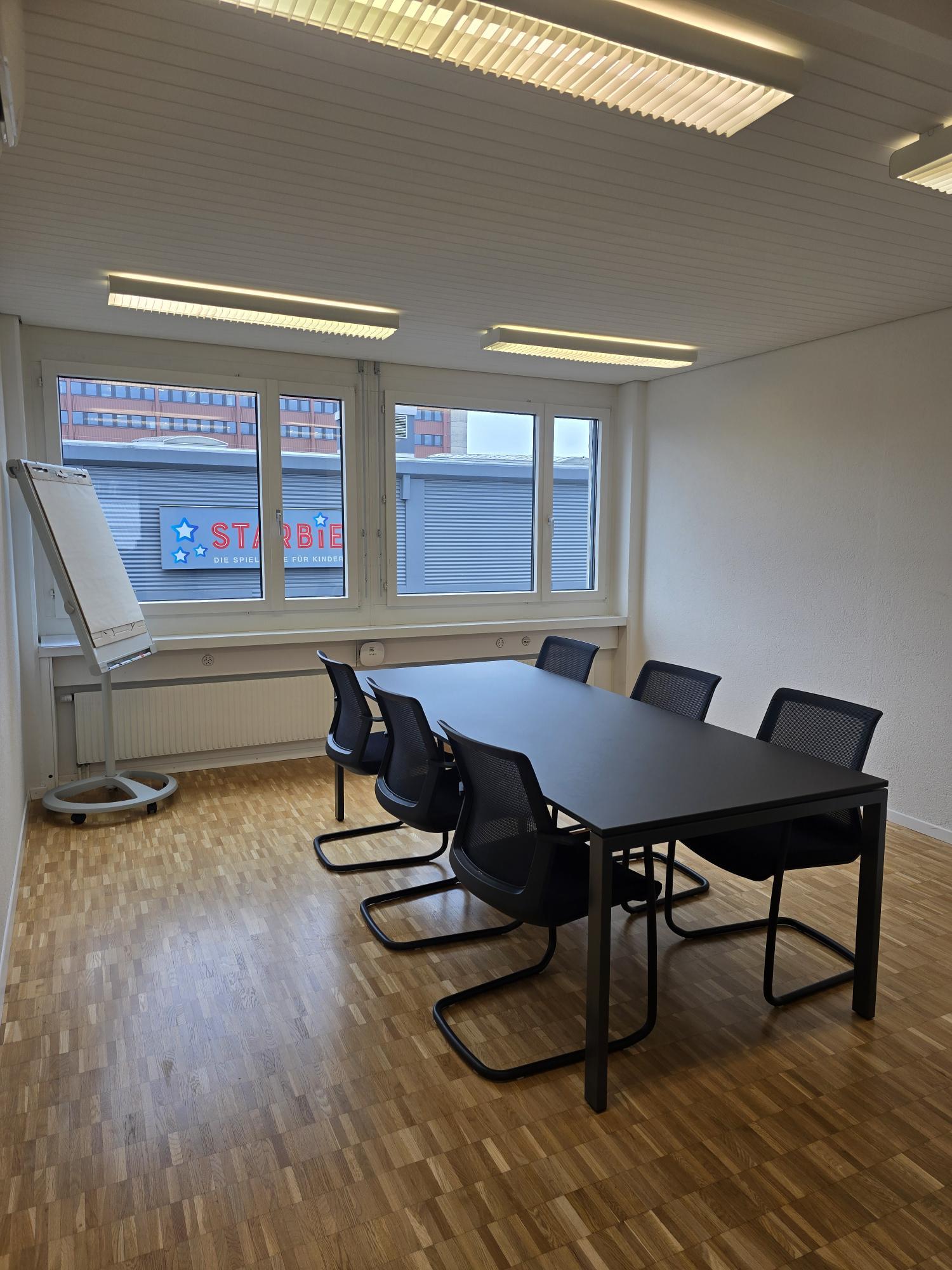 198m² office