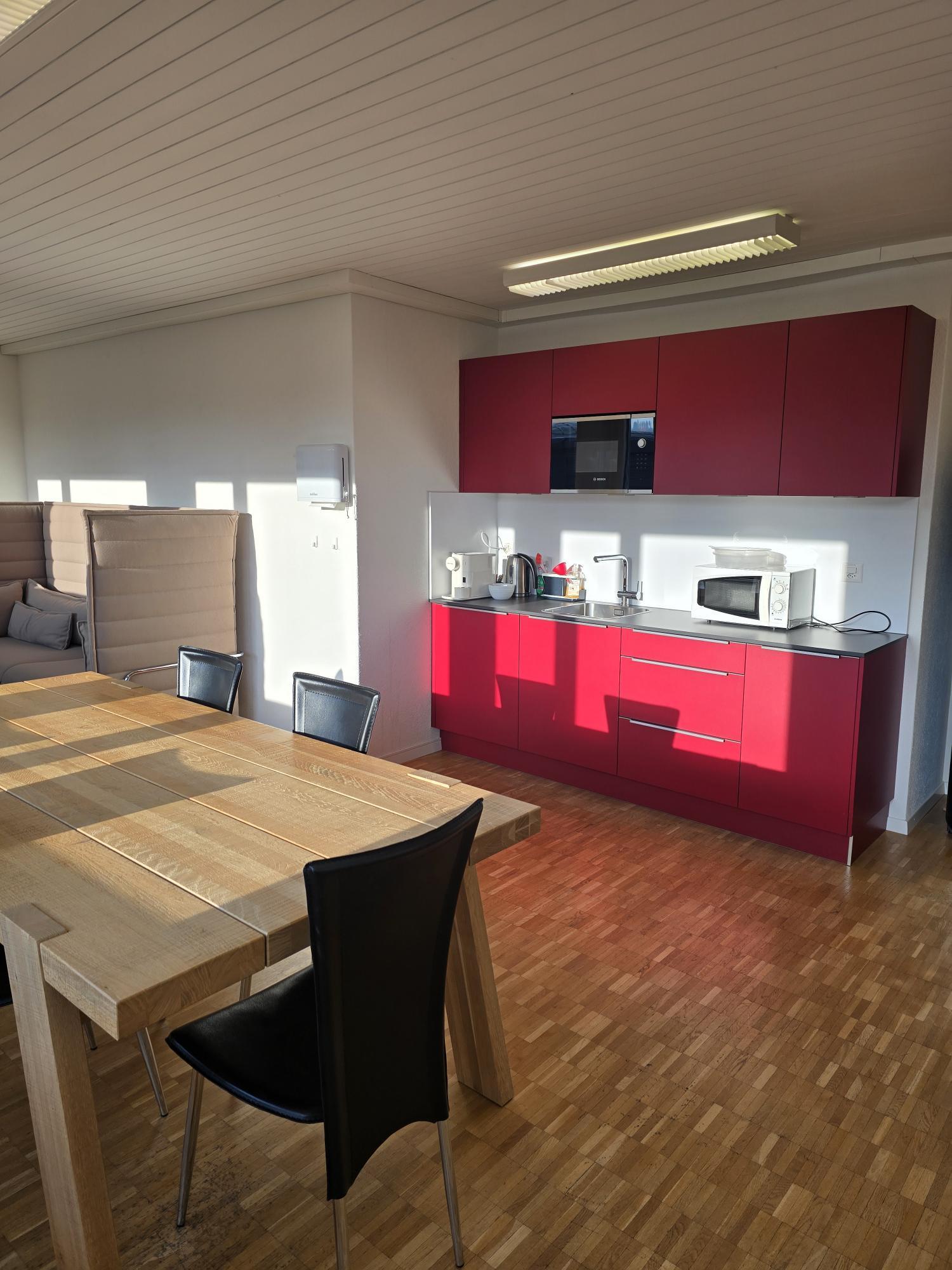 198m² office