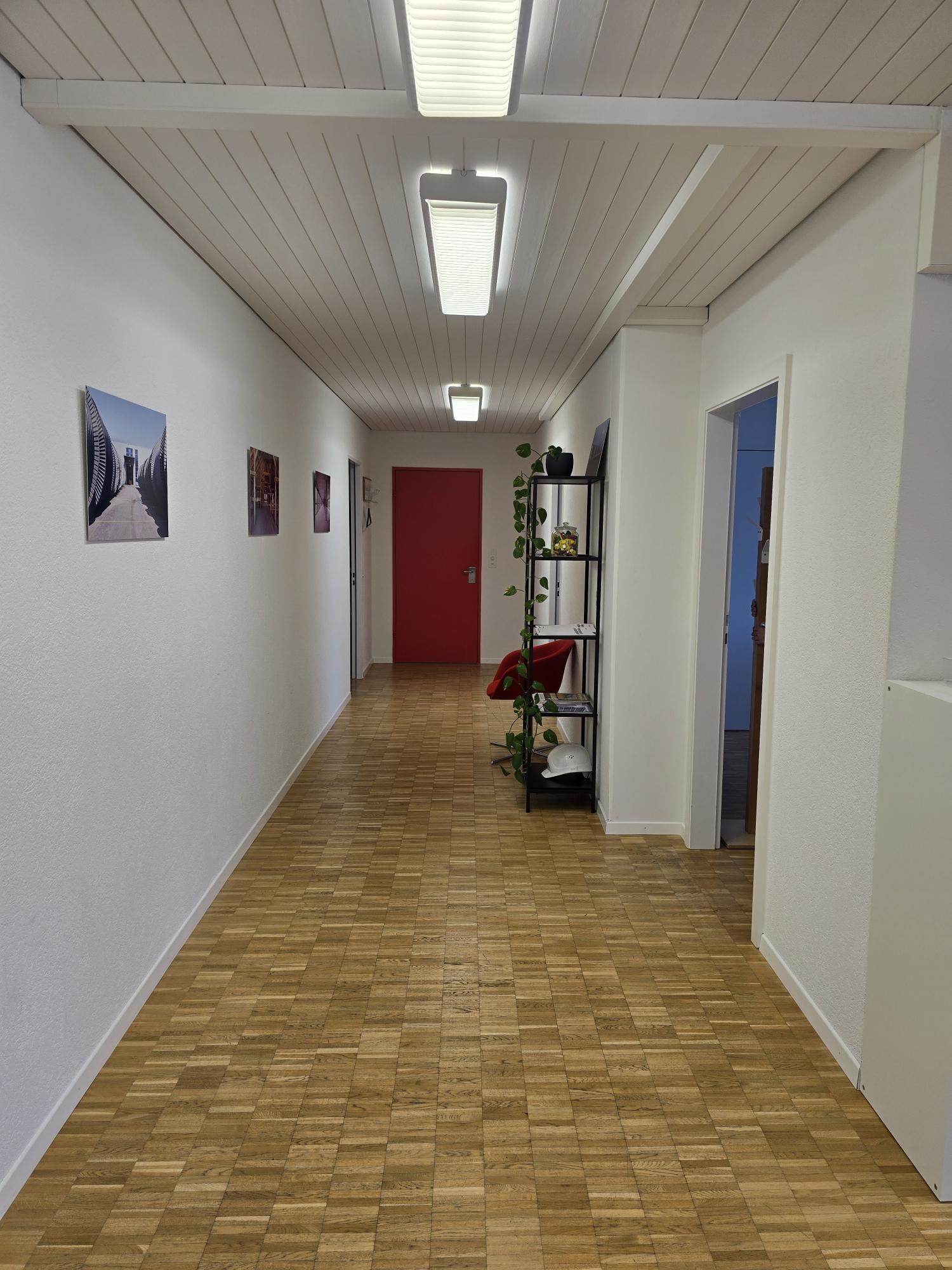 198m² office