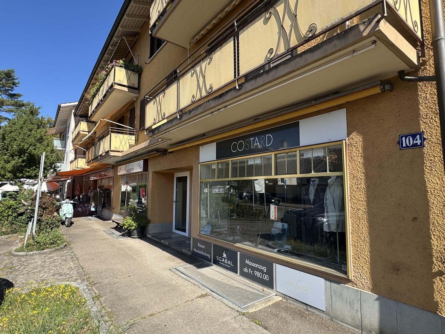 95m² commercial, photo 2 of 9