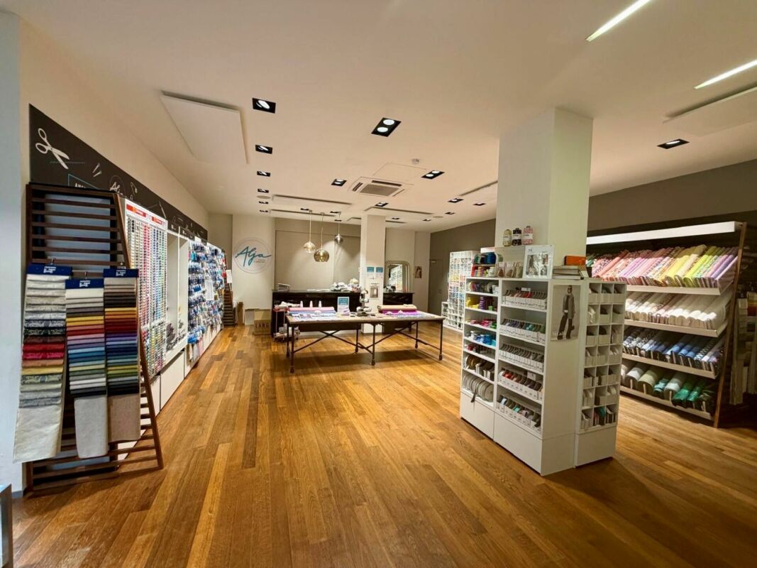 91m² shop, photo 1 of 7