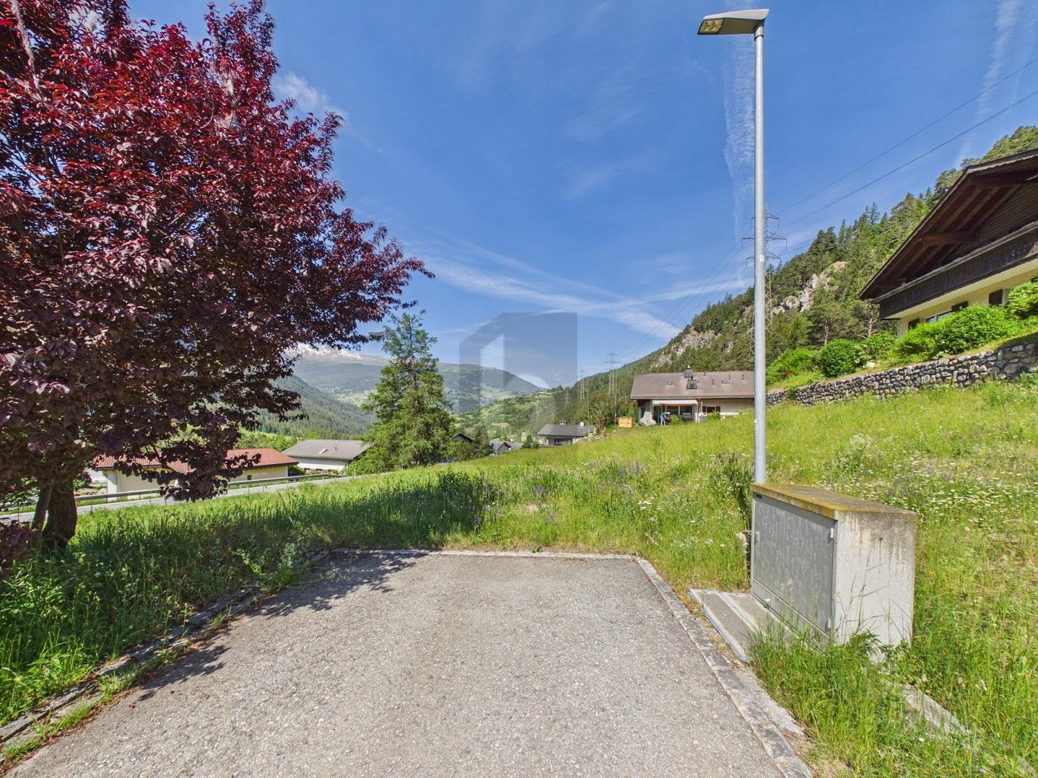 1000m² building land