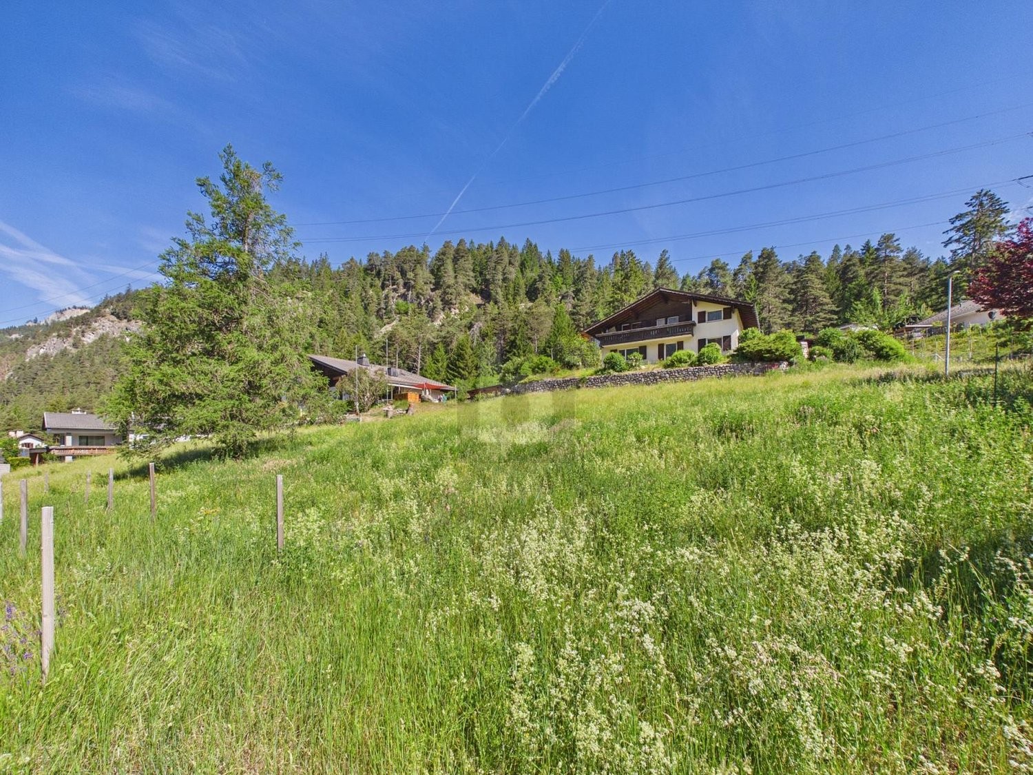 1000m² building land