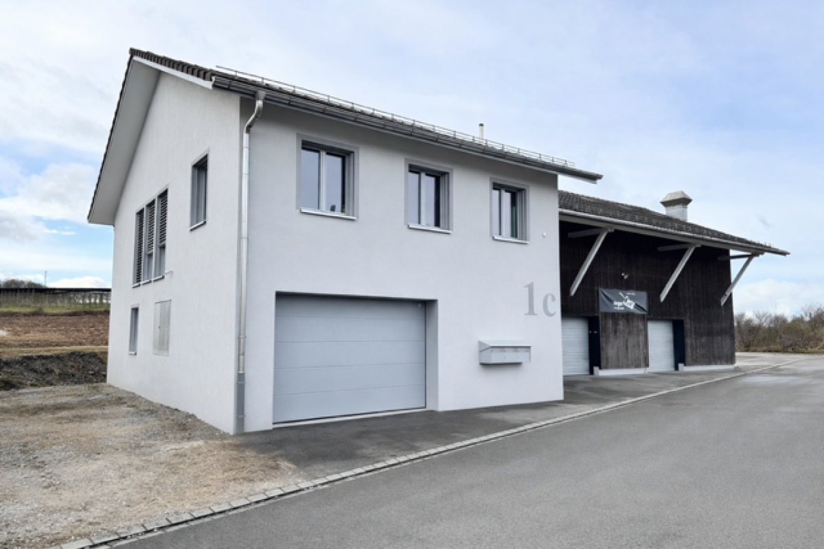 74m² office, photo 1 of 6