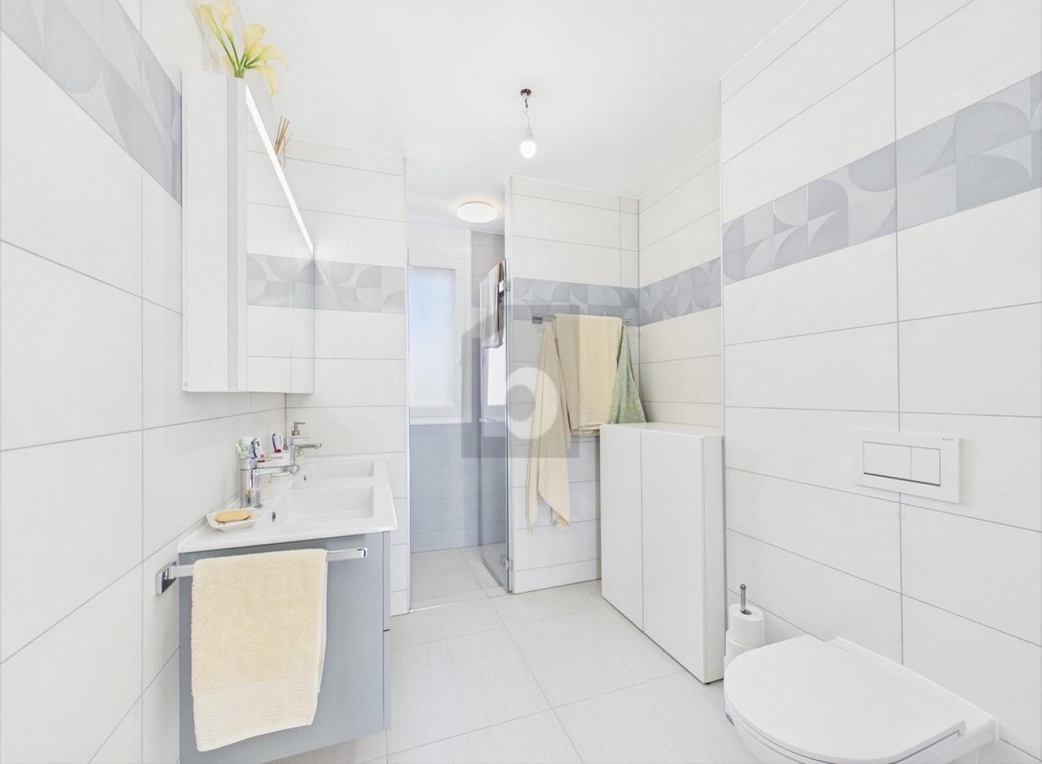 2 ½ room roof flat