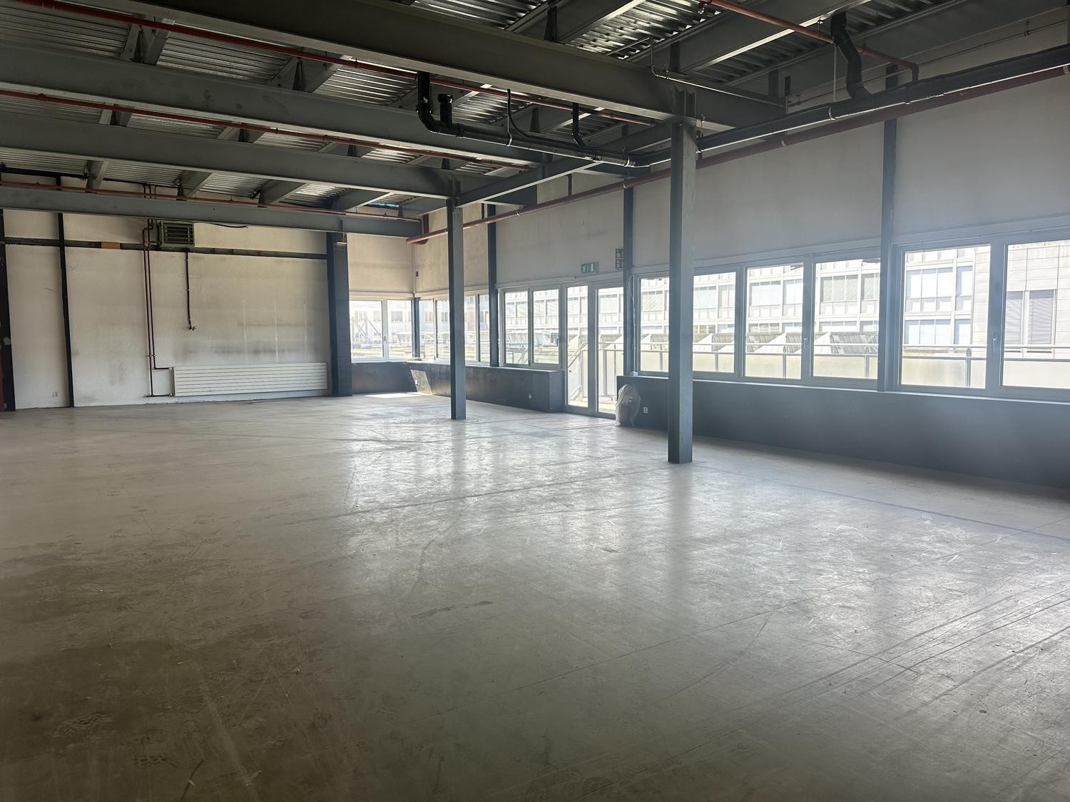 1740m² storage room, photo 8 of 10