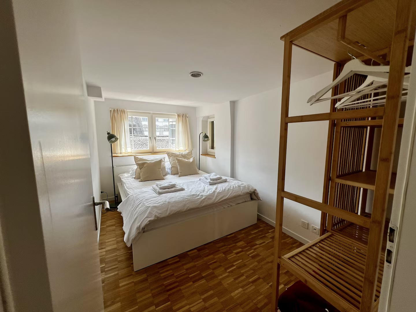 4 rooms apartment, photo 1 of 10