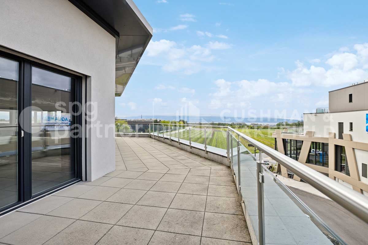 200m² commercial, photo 3 of 9