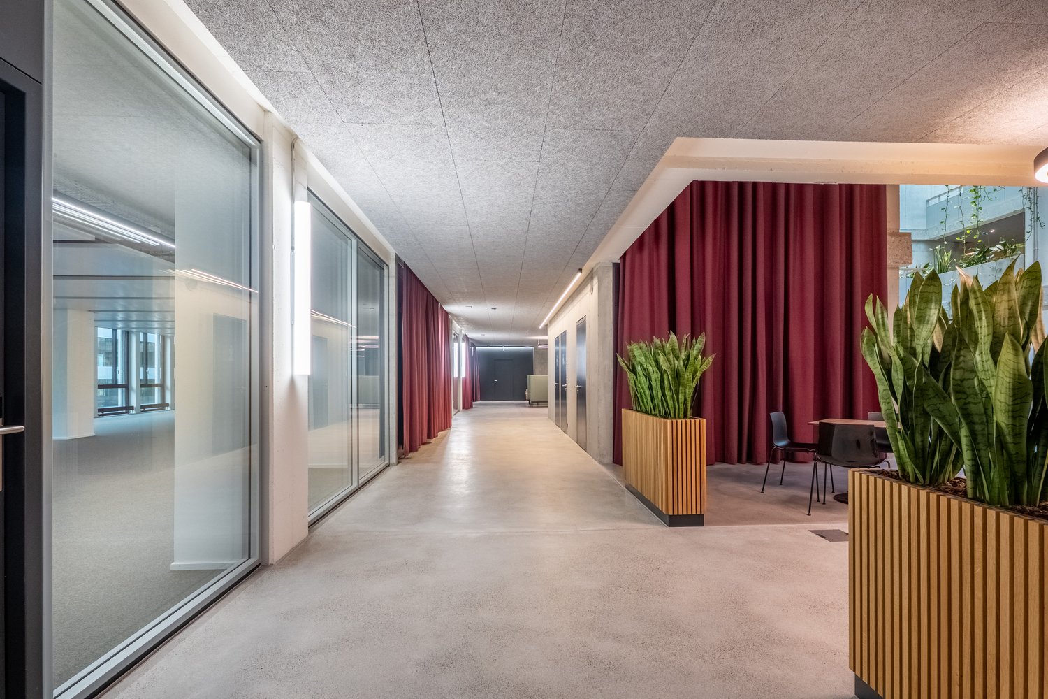 1990m² commercial, photo 9 of 9
