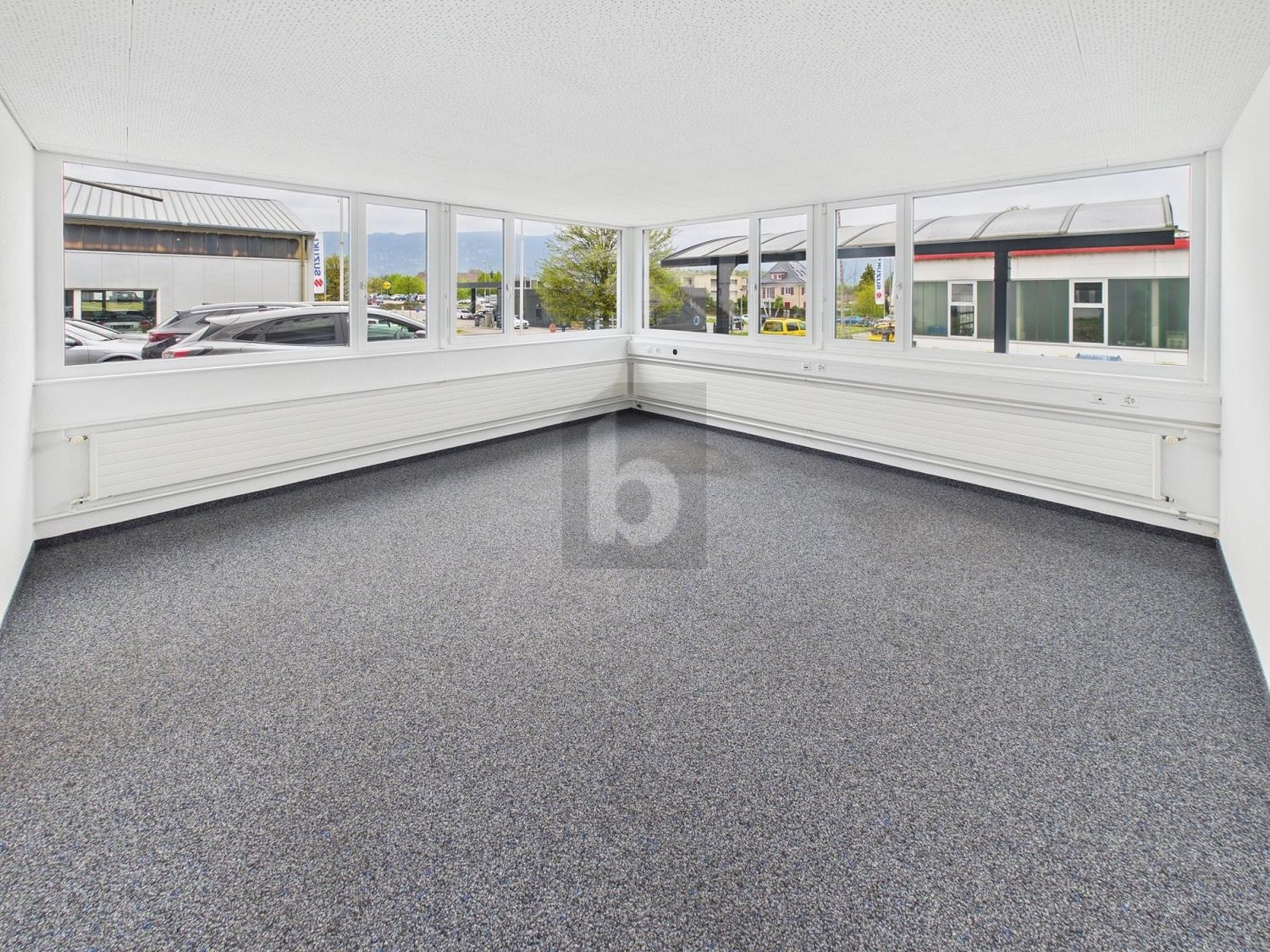 28m² office, photo 1 of 4