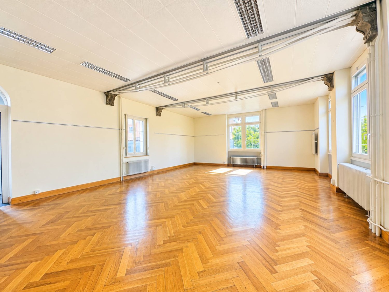 Living / commercial building
