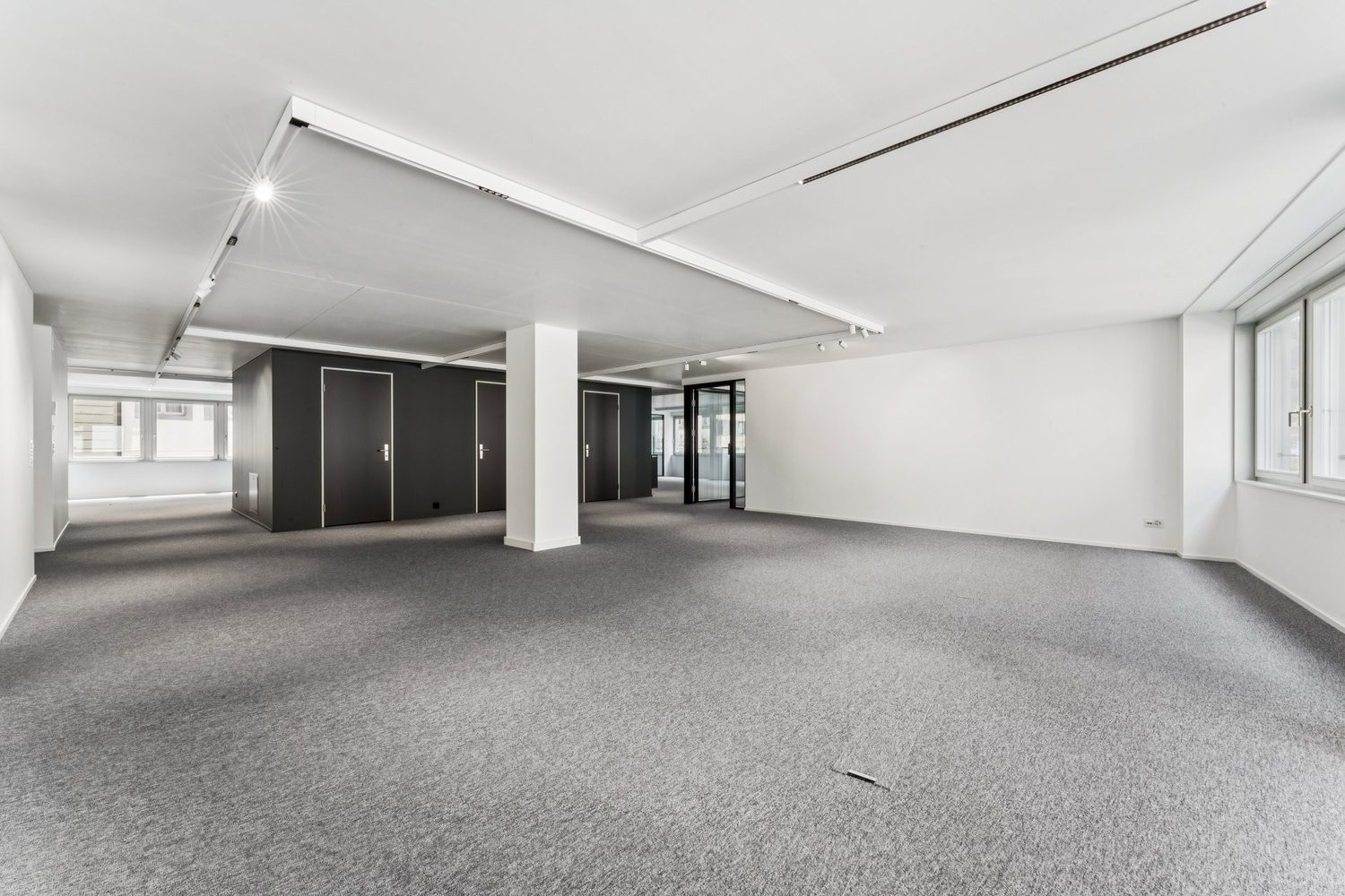 268m² office, Foto 3 von 10