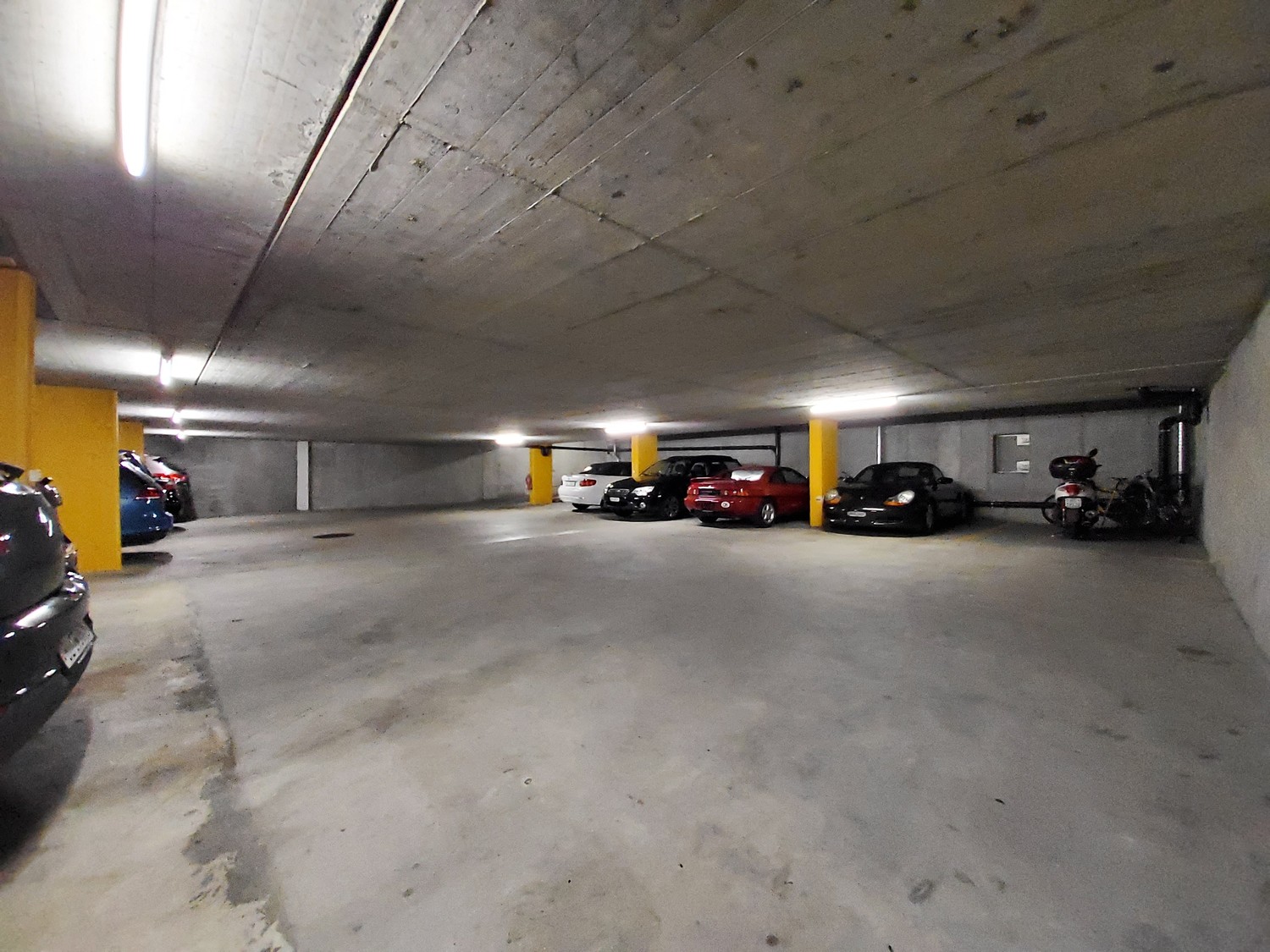 Open slot, photo 2 of 5