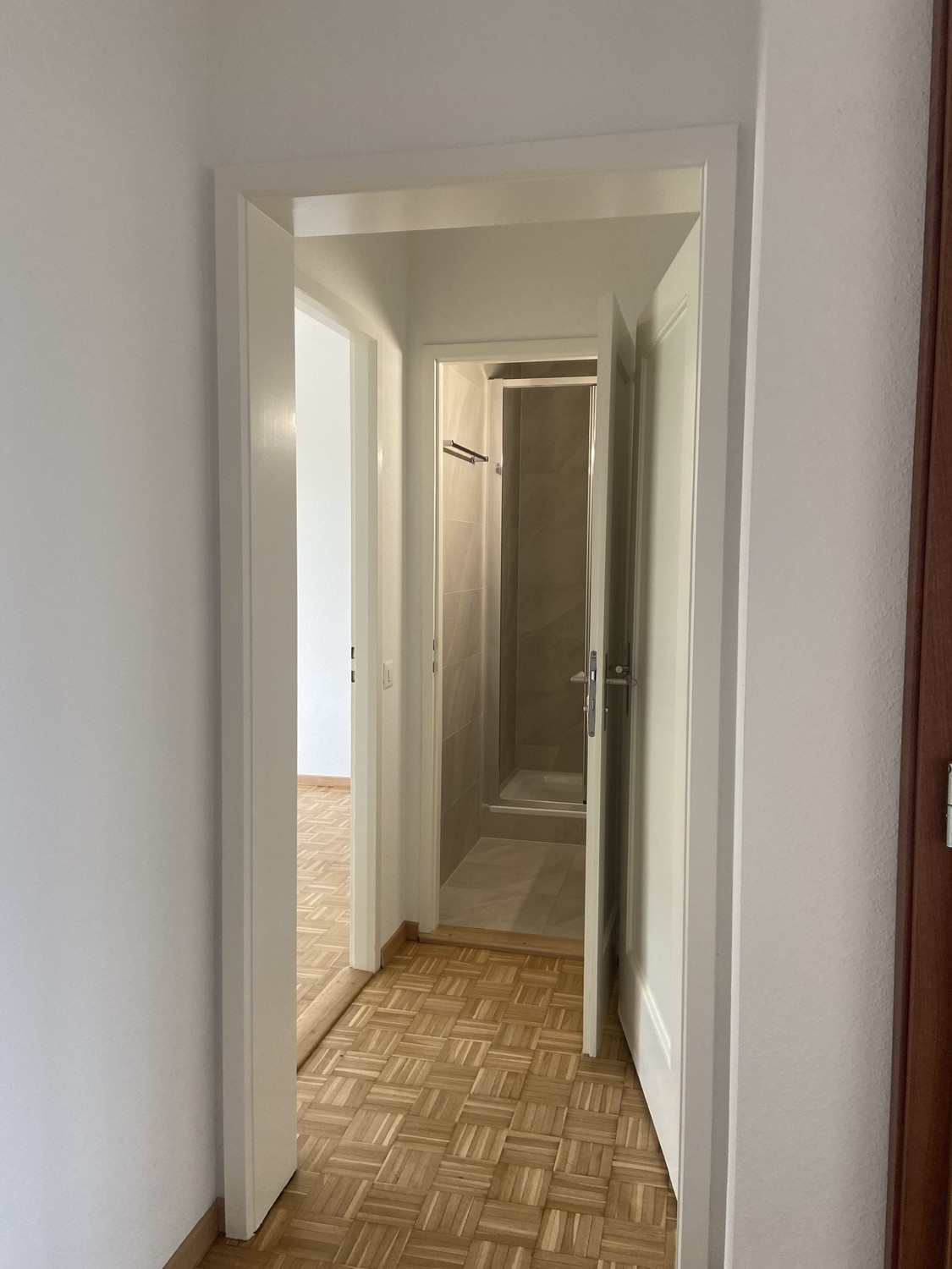 5 rooms apartment