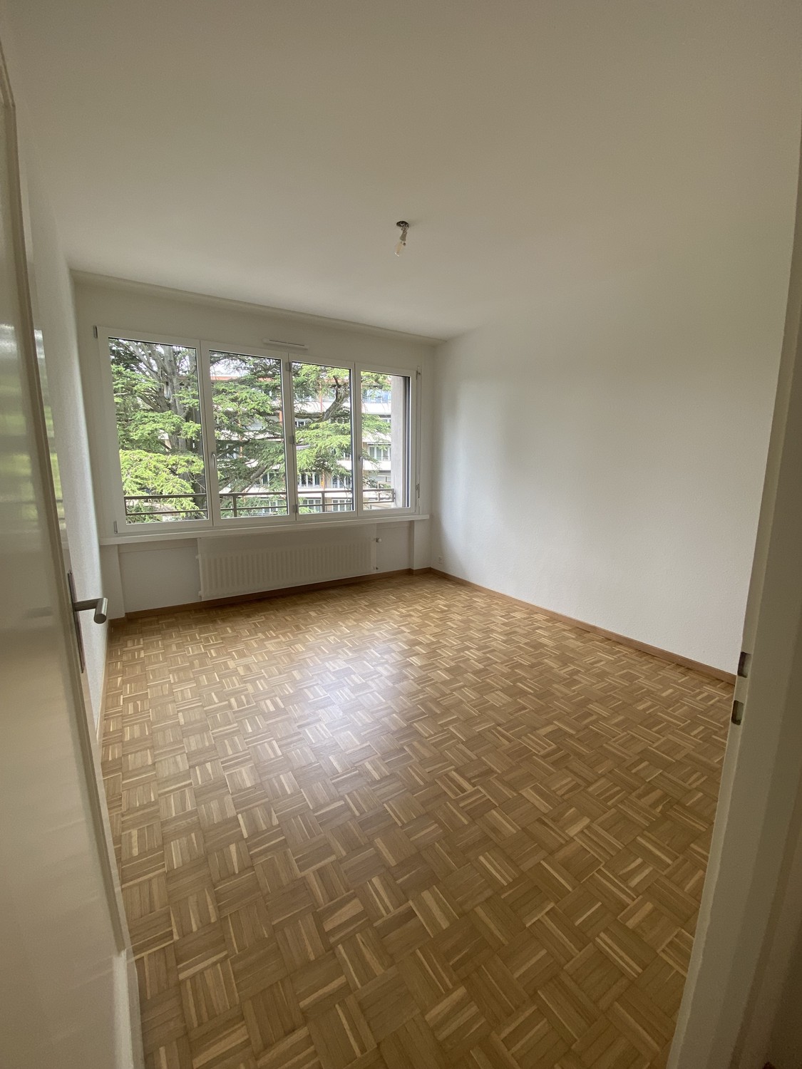 5 rooms apartment