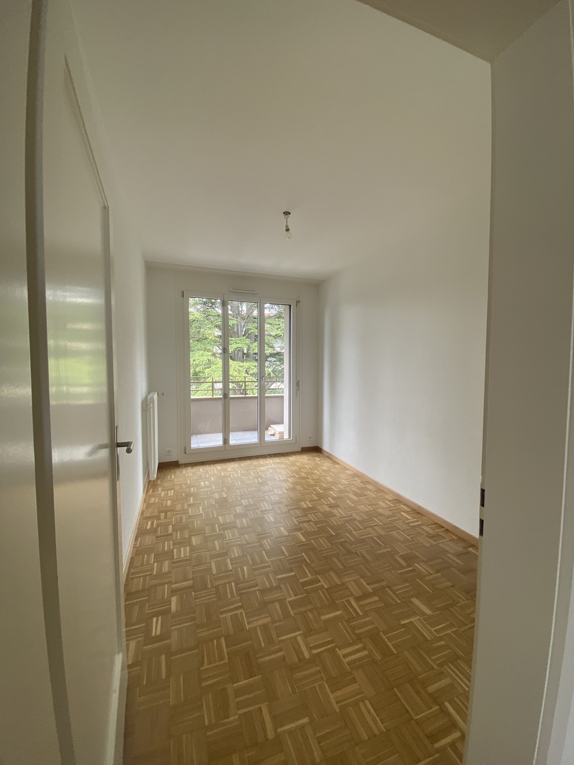 5 rooms apartment