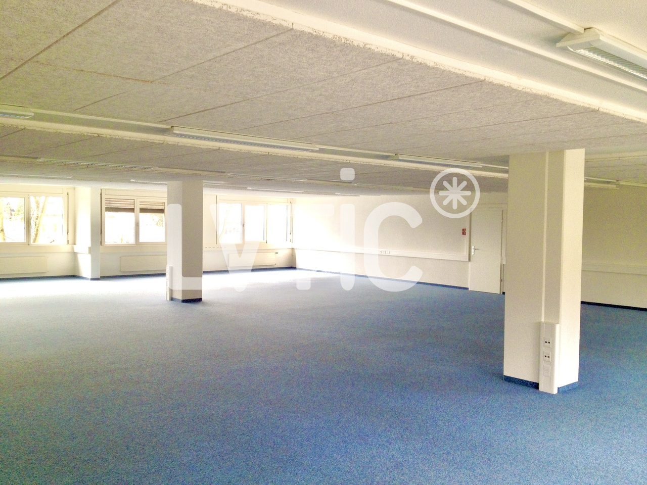 125m² office, photo 2 of 6