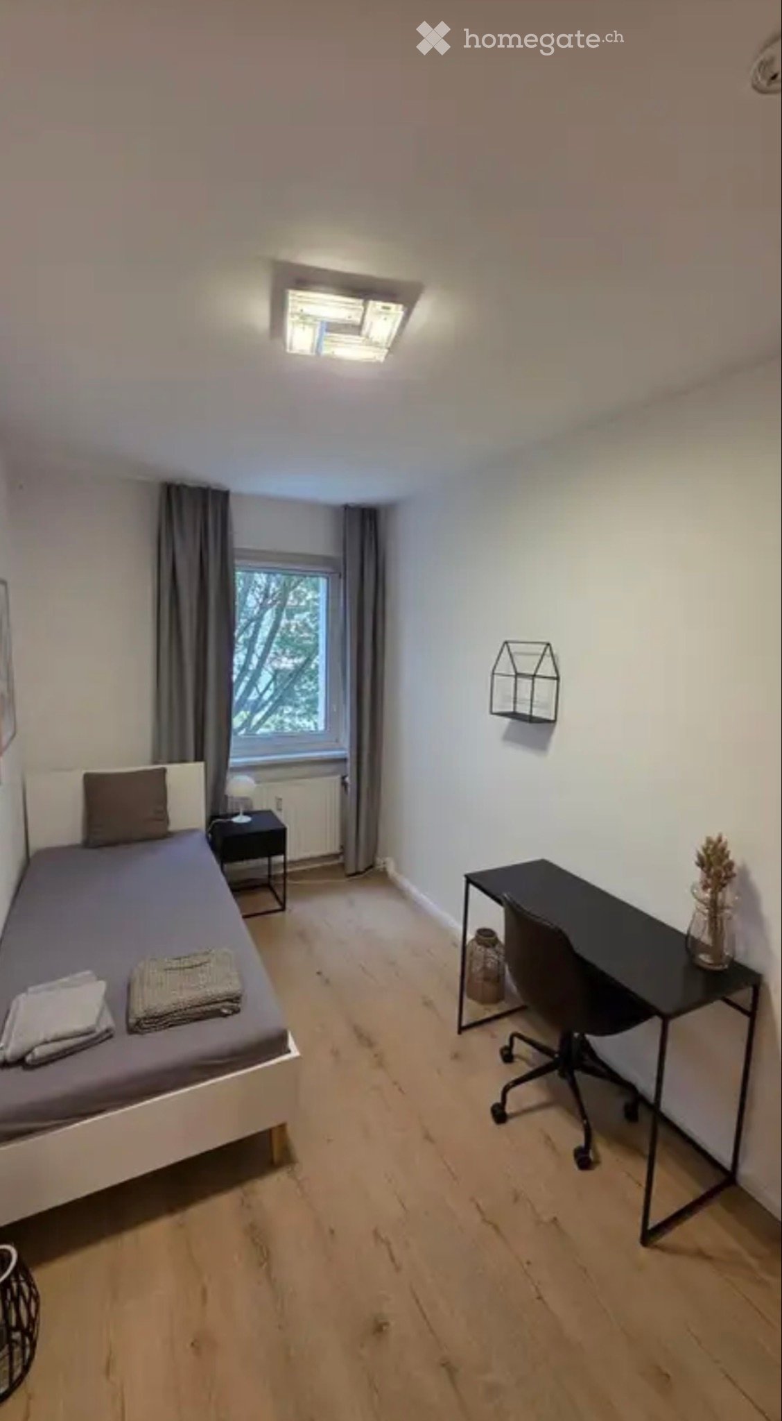 1 room single room, photo 1 of 2