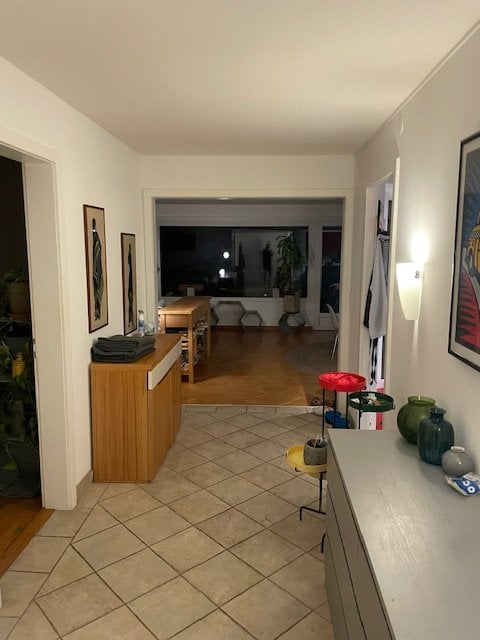 apartment in villa to share with garden and natural pool
smoker I am looking for a long-term flatmate after a 3 month trial period
dog welcome but must be gentle with the neighbors' cat

In addition to the rent, allow for charges of approximately 200.- per month