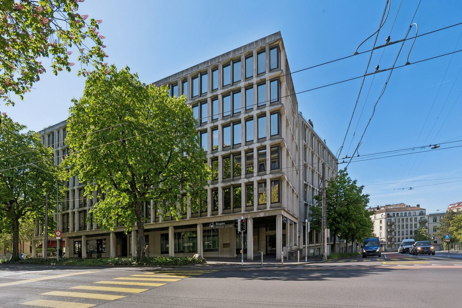 1380m² office, photo 1 of 10