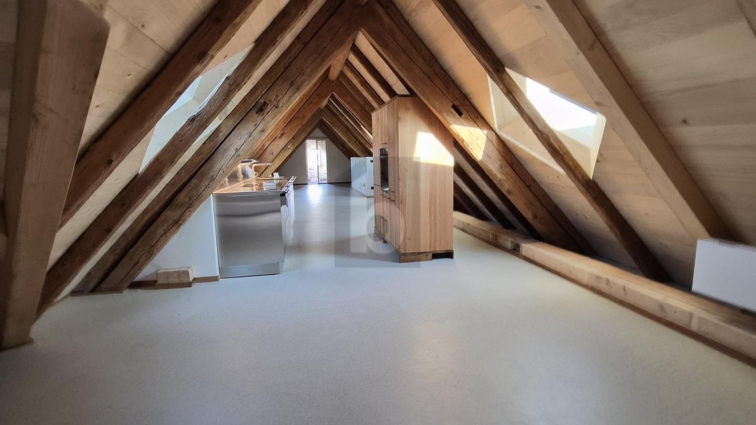 3 rooms roof flat, photo 1 of 4