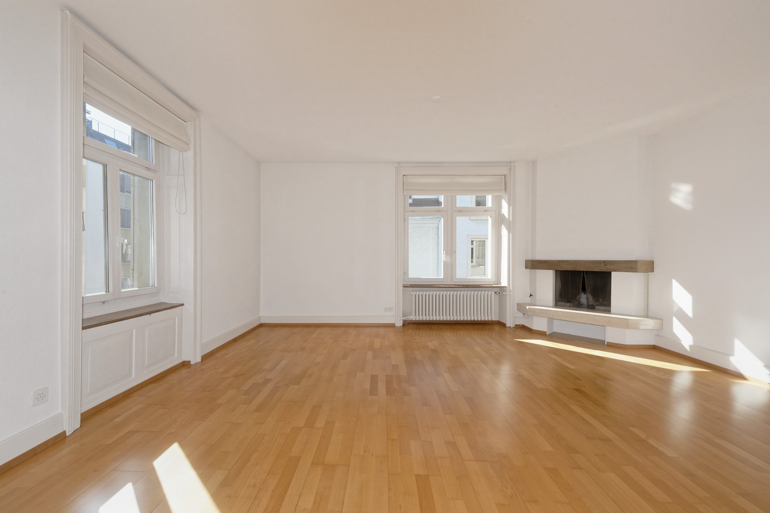 5 rooms apartment