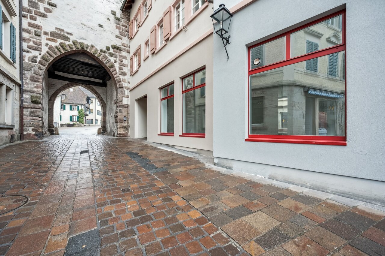 86m² commercial