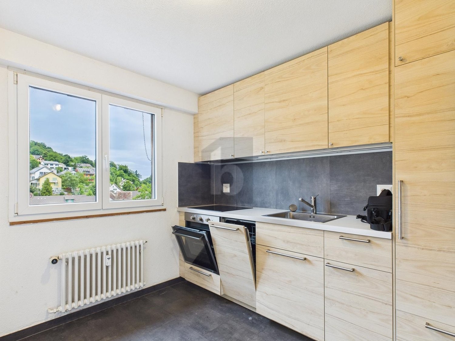 4 rooms apartment, photo 2 of 4