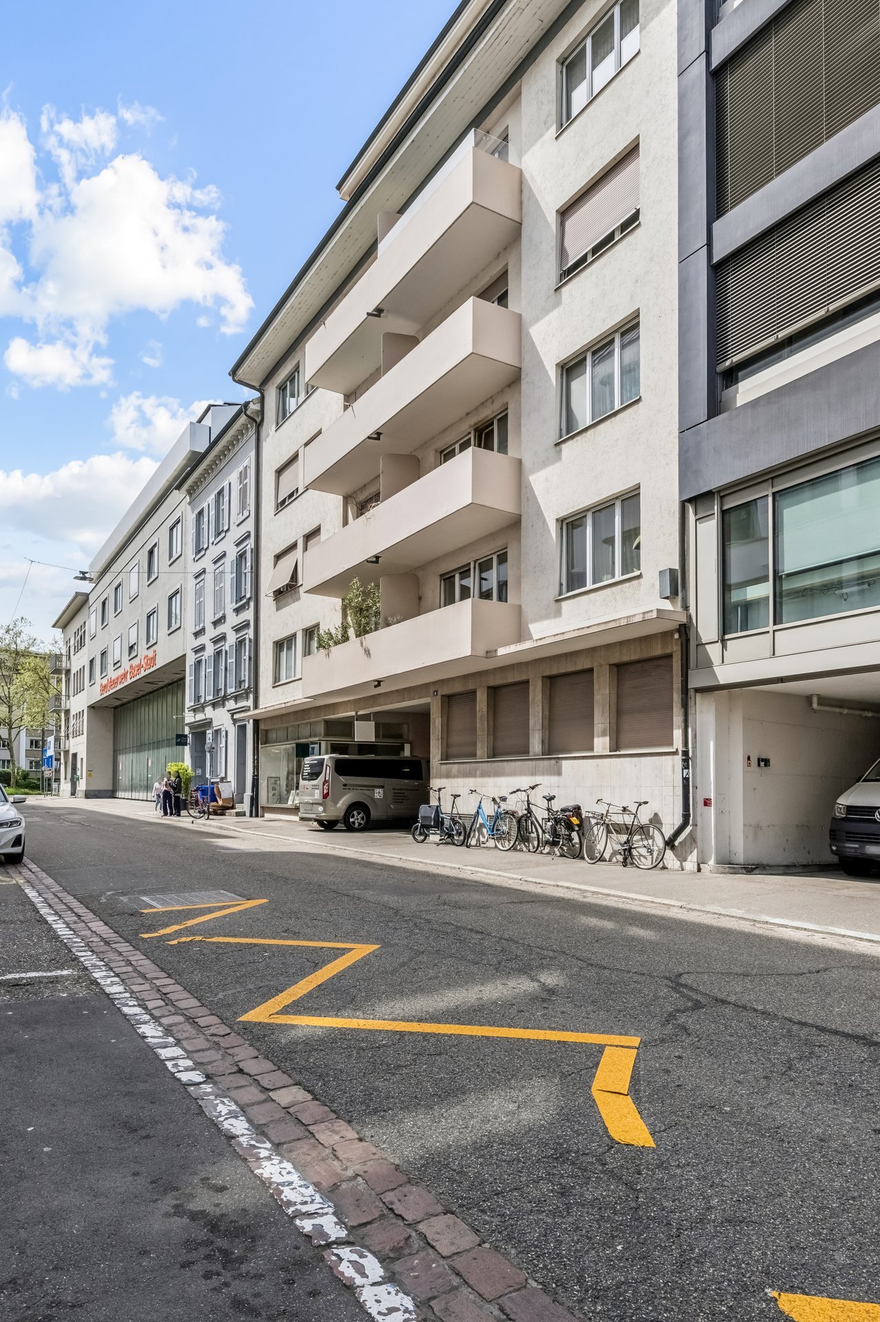 172m² commercial, Foto 1 von 7