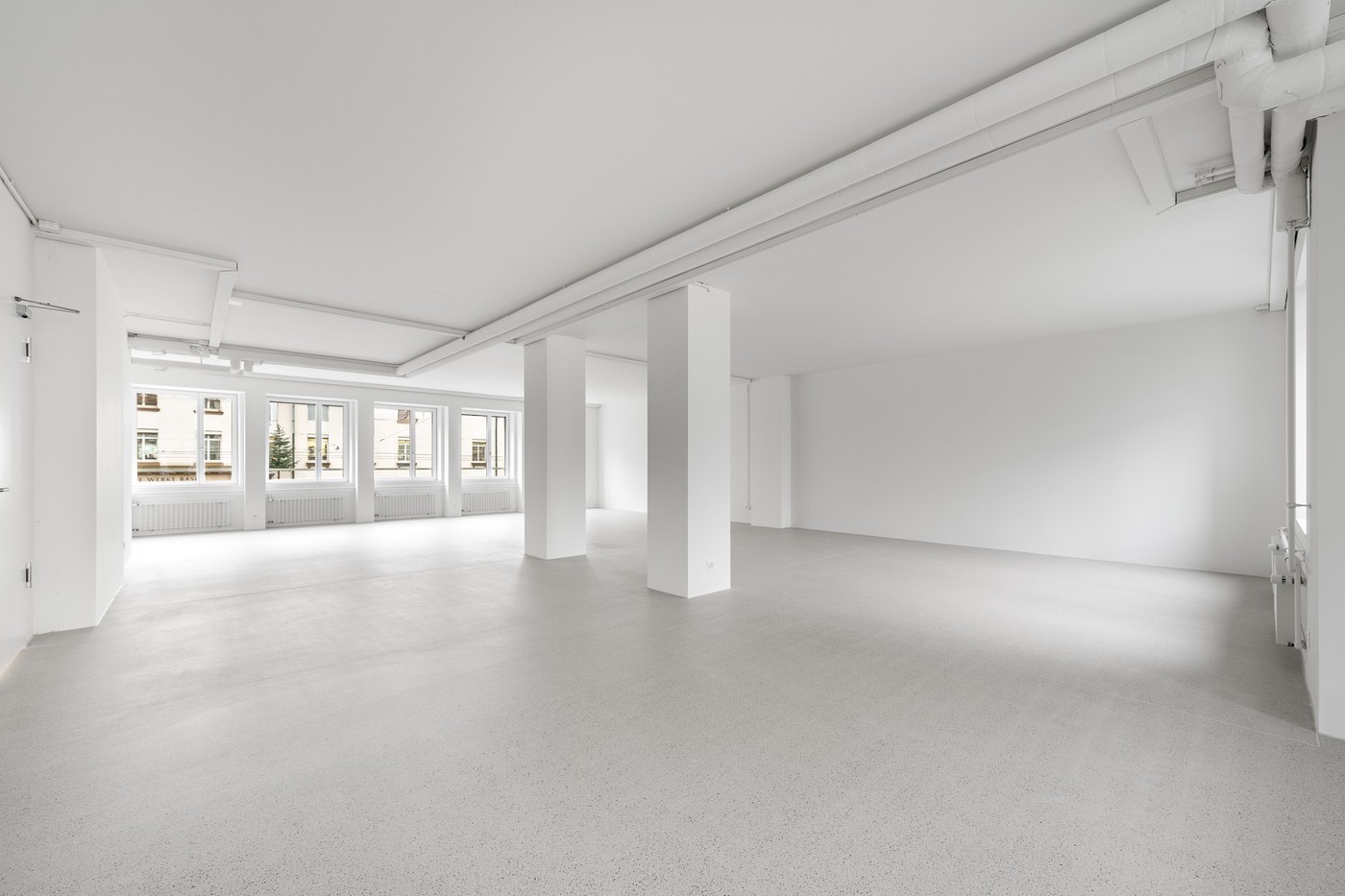 98m² commercial