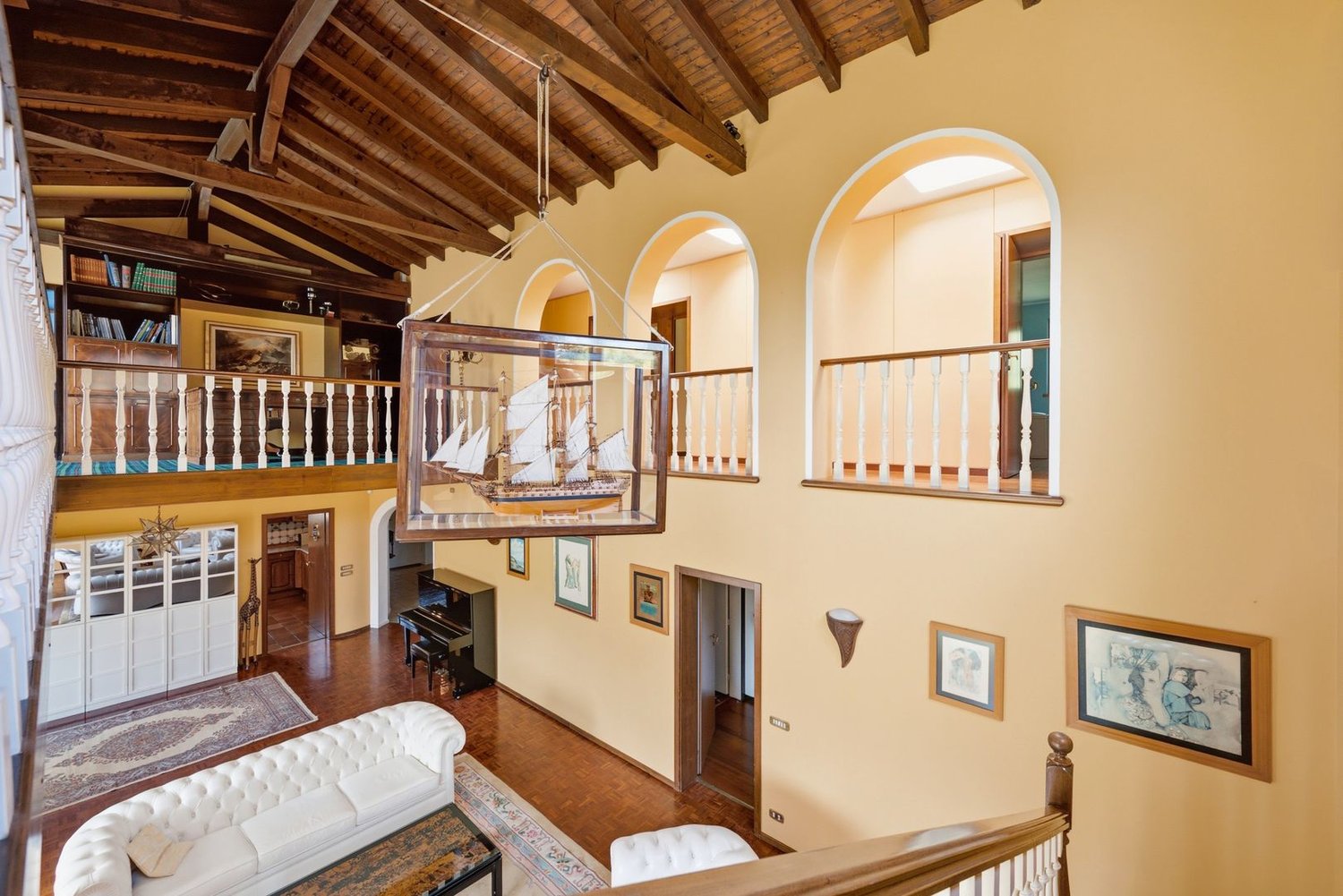 8 rooms villa (8)