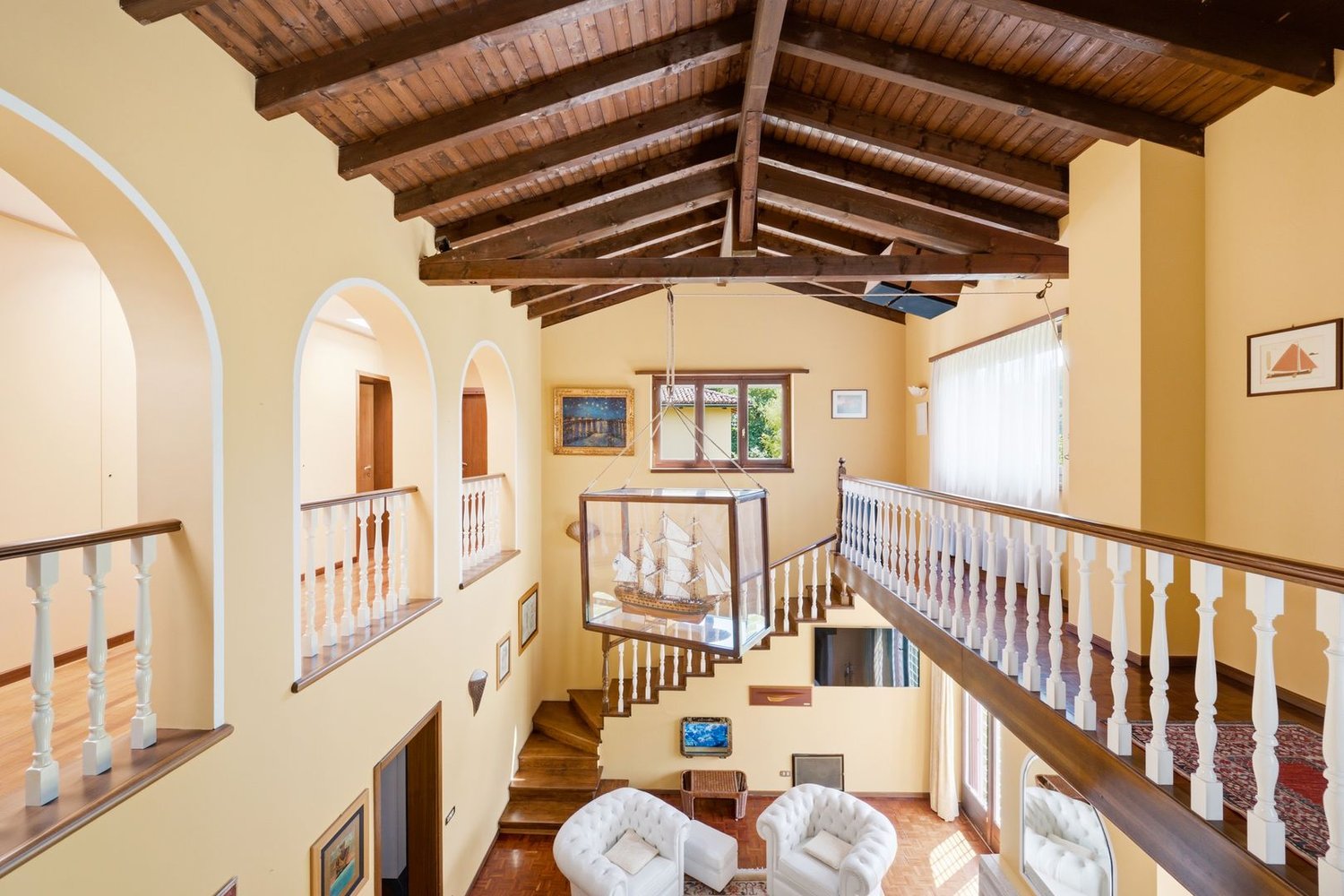 8 rooms villa (4)