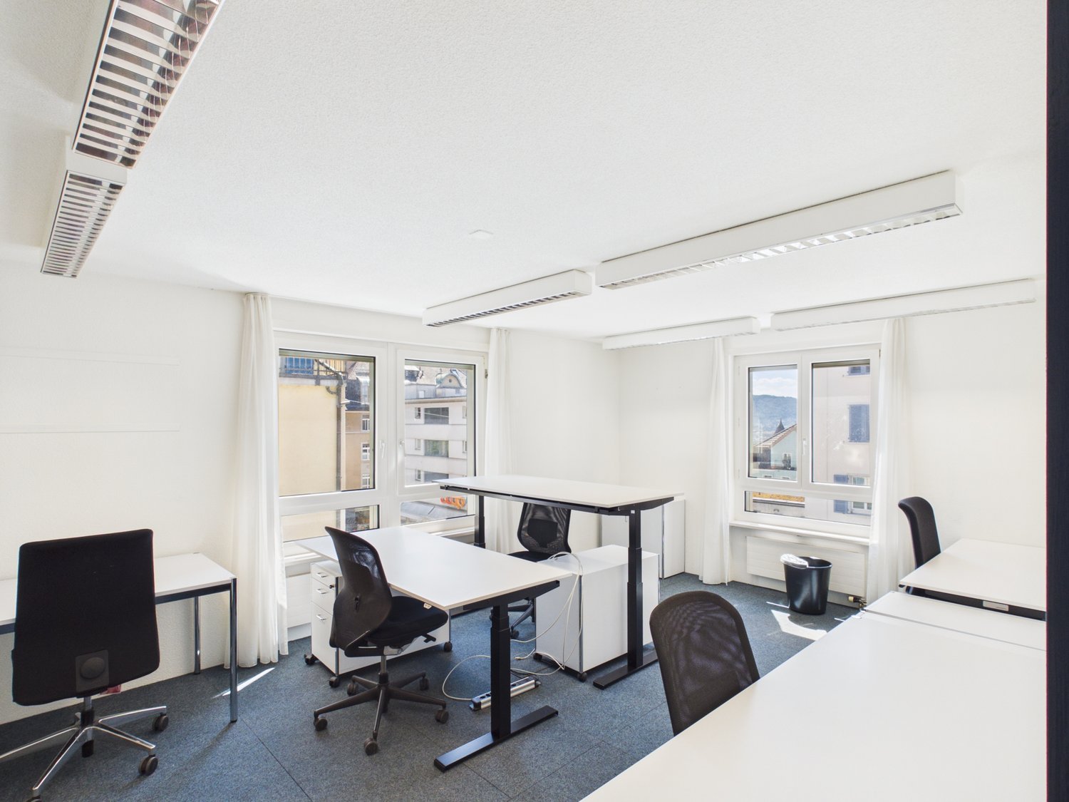 697m² office, photo 7 of 10