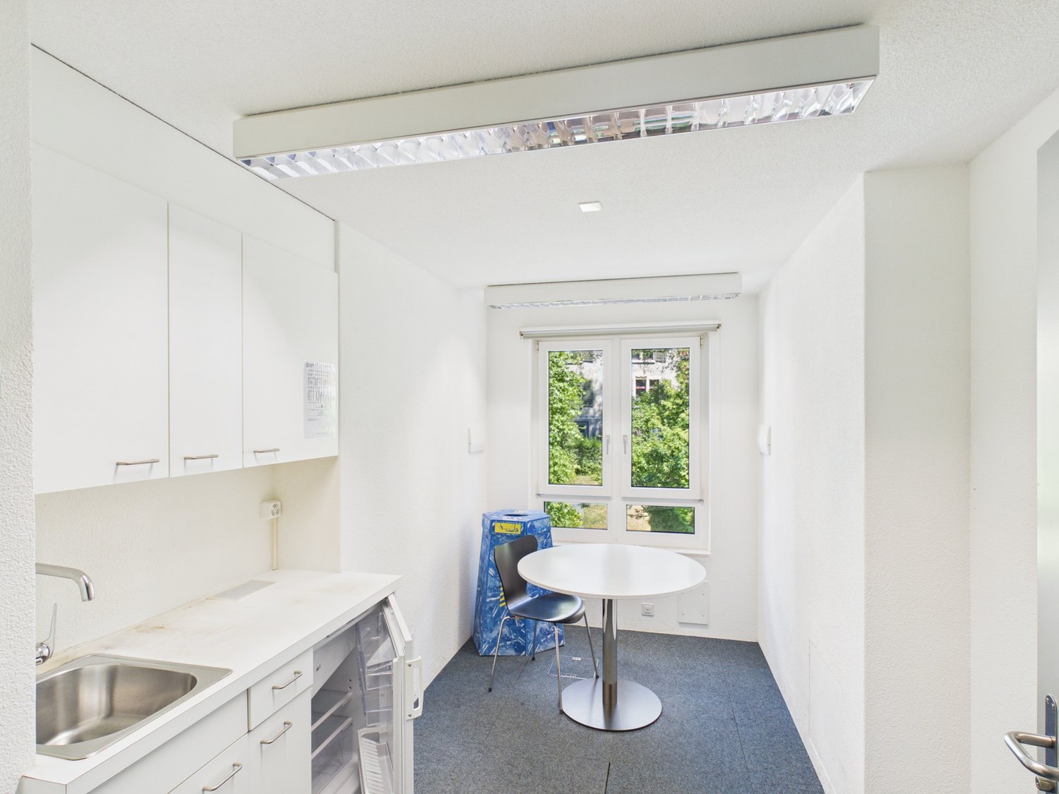 697m² office, photo 6 of 10