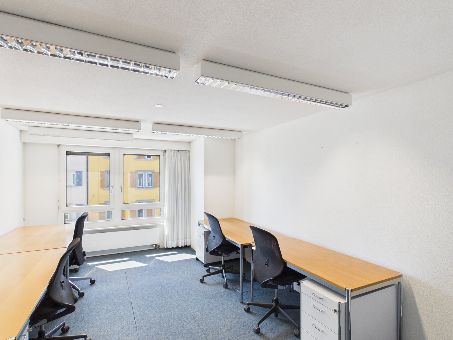 697m² office, photo 8 of 10