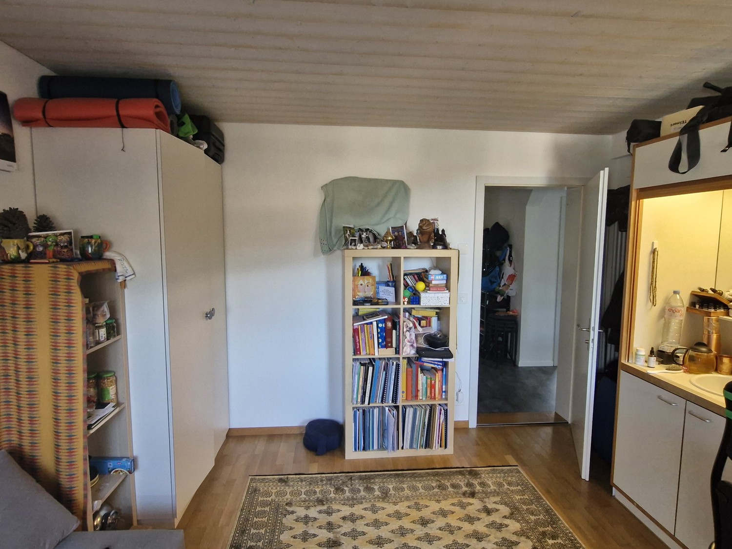 Camera in un appartamento condiviso, foto 3 di 7