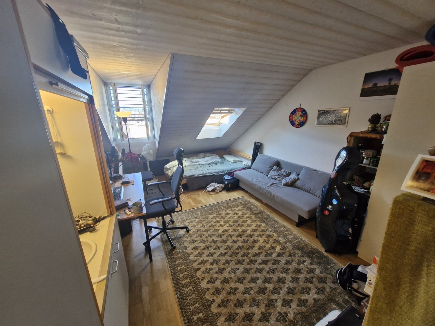 Camera in un appartamento condiviso, foto 1 di 7