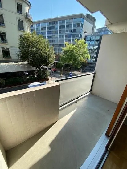 Studio of 35 m² with balcony, photo 3 of 4