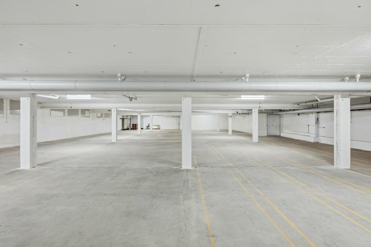 640m² storage room, photo 4 of 10