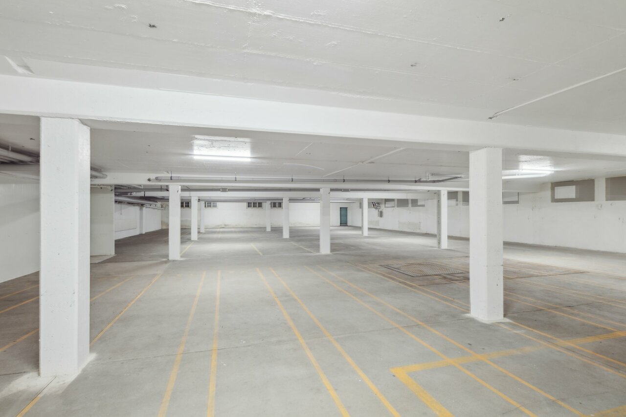 640m² storage room, photo 5 of 10