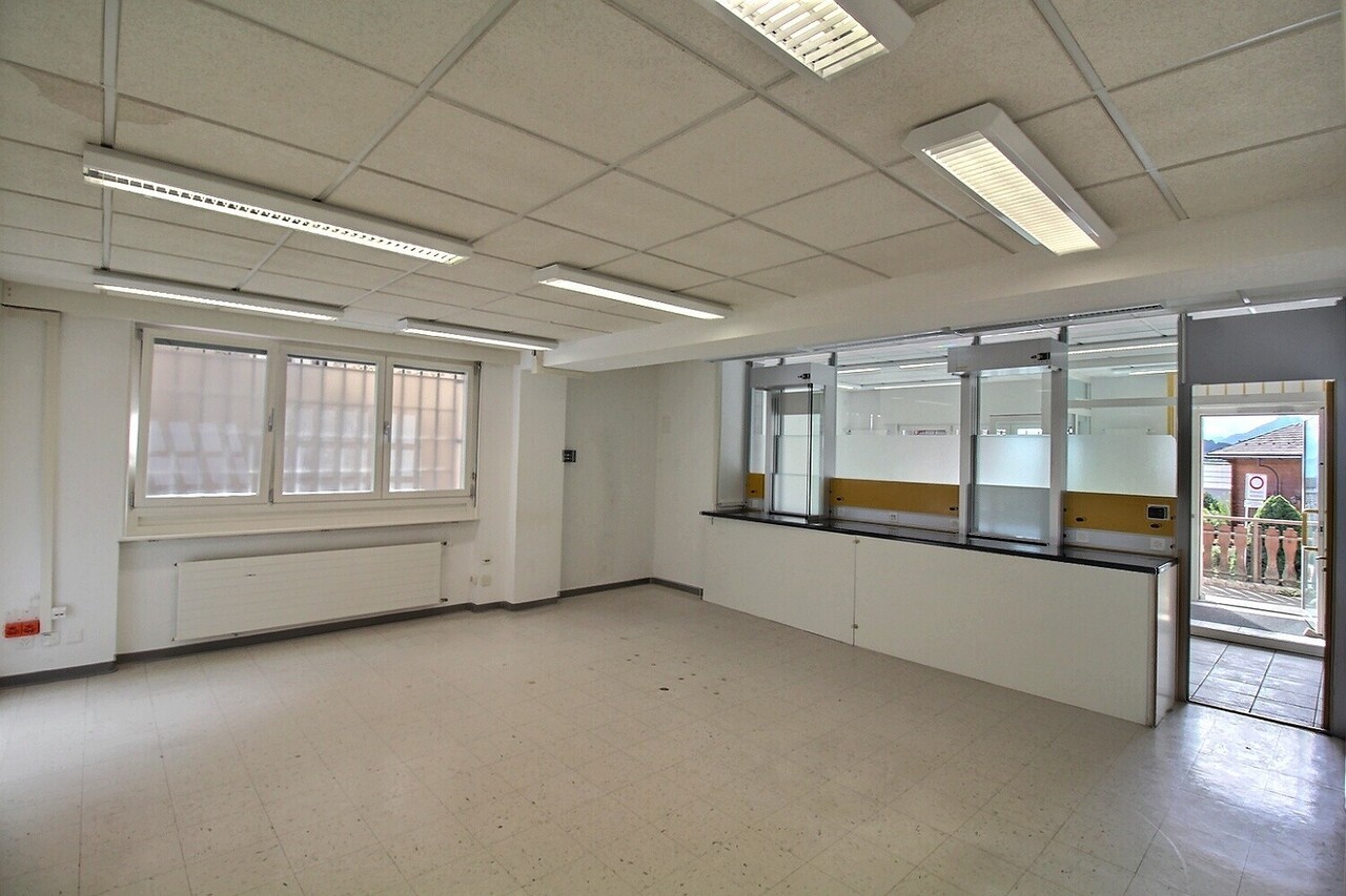 191m² commercial, photo 2 of 10