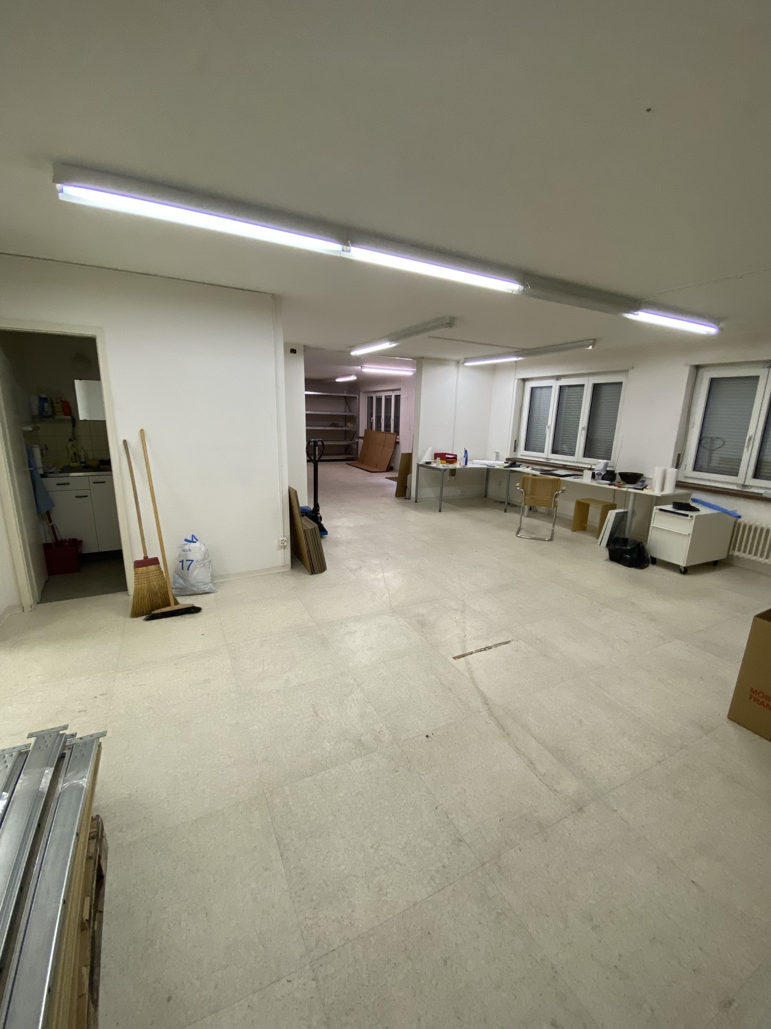 303m² commercial